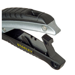 Couteau STANLEY Instant Change – Lame Rétractable | STANLEY
 Couteau STANLEY Instant Change – Lame Rétractable | STANLEY