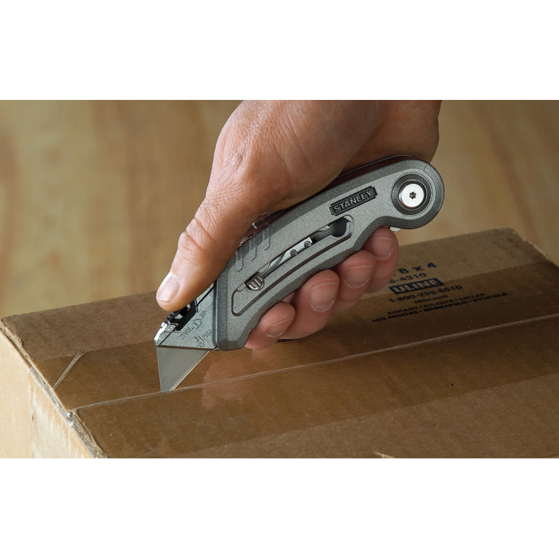 Couteau Sport Quickslide STANLEY – Coupe Rapide et Précise | STANLEY Couteau Sport Quickslide STANLEY – Coupe Rapide et Précise | STANLEY
