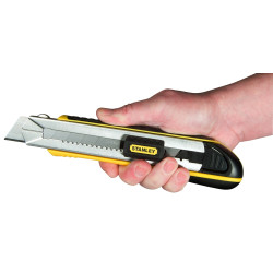 Cutter FatMax 215mm STANLEY – Coupe Précise | STANLEY FATMAX