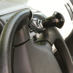 Pommeau Volant Voiture – Confort de Conduite | CARPOINT Pommeau Volant Voiture – Confort de Conduite | CARPOINT