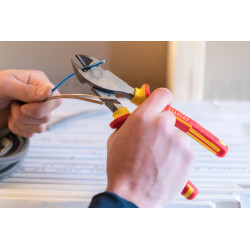 Pince coupante diagonale VDE 195mm STANLEY – Coupe précise | STANLEY Pince coupante diagonale VDE 195mm STANLEY – Coupe précise | STANLEY