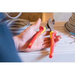 Pince coupante diagonale VDE 195mm STANLEY – Coupe précise | STANLEY Pince coupante diagonale VDE 195mm STANLEY – Coupe précise | STANLEY