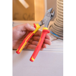 Pince coupante diagonale VDE 195mm STANLEY – Coupe précise | STANLEY Pince coupante diagonale VDE 195mm STANLEY – Coupe précise | STANLEY