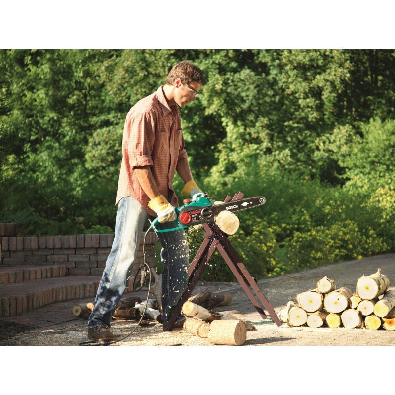 Tronçonneuse électrique AKE 40 S avec chaîne de rechange 1800W 40 cm BOSCH