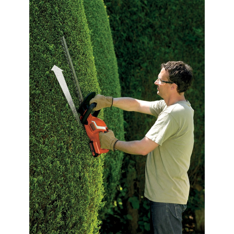Taille-haie sur batterie BLACK+DECKER 45cm – Jardinage facile | BLACK+DECKER Taille-haie sur batterie BLACK+DECKER 45cm – Jardinage facile | BLACK+DECKER