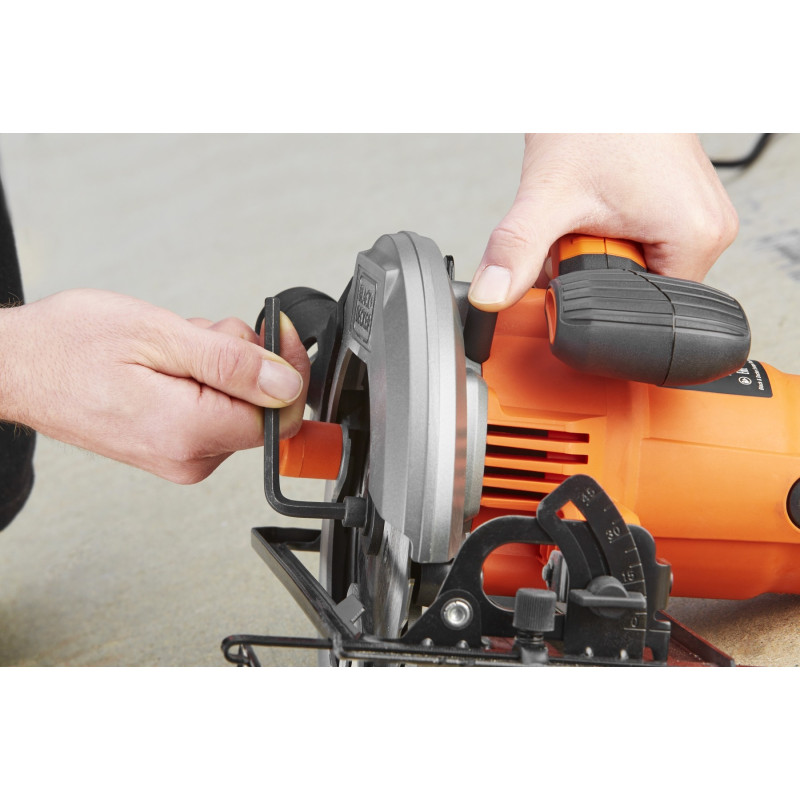 Scie circulaire 1500W 66 mm BLACK+DECKER
