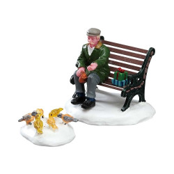 Figurine homme banc pigeons LEMAX – Déco village Noël