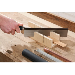 Scie à onglet 250 mm – Coupe précise et nette | KWB