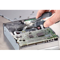 Pince électronique coudée – Précision et confort | KWB Pince électronique coudée – Précision et confort | KWB