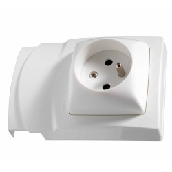 Moulure Prise OTEO 2P+T Sécurité – Installation Facile | LEGRAND