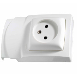 Moulure Prise de Courant OTEO 2P – Sécurité & Praticité | LEGRAND