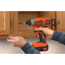 Visseuse à impacts BLACK+DECKER 18V – Puissante et maniable | BLACK+DECKER Visseuse à impacts BLACK+DECKER 18V – Puissante et maniable | BLACK+DECKER