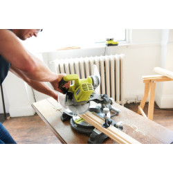 Scie à onglet RYOBI One+ EMS190DCL 18V sans fil | RYOBI