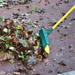 Balai pour l'extérieur avec manche télescopique Balai pour l'extérieur avec manche télescopique