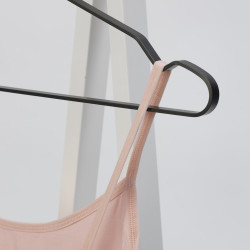 Set de cintres 4 pièces Brabantia – Organisation parfaite | BRABANTIA Set de cintres 4 pièces Brabantia – Organisation parfaite | BRABANTIA