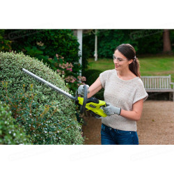 Taille-haie sur batterie One+ OHT1845 18 V 45 cm RYOBI Taille-haie sur batterie One+ OHT1845 18 V 45 cm RYOBI