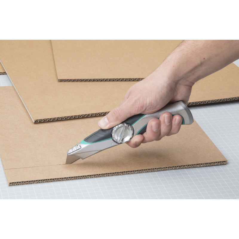 Cutter professionnel WOLFCRAFT – Lame trapézoïdale | WOLFCRAFT