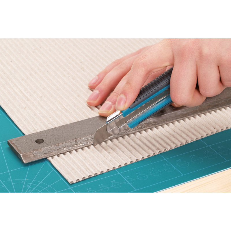 Cutter 18mm WOLFCRAFT – Lame sécable et précise | WOLFCRAFT