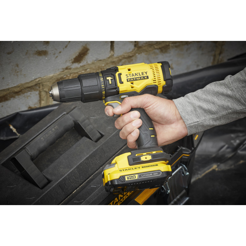 Perceuse à percussion SFMCD711C2S-QW 2 batteries 18V | STANLEY Perceuse à percussion SFMCD711C2S-QW 2 batteries 18V | STANLEY