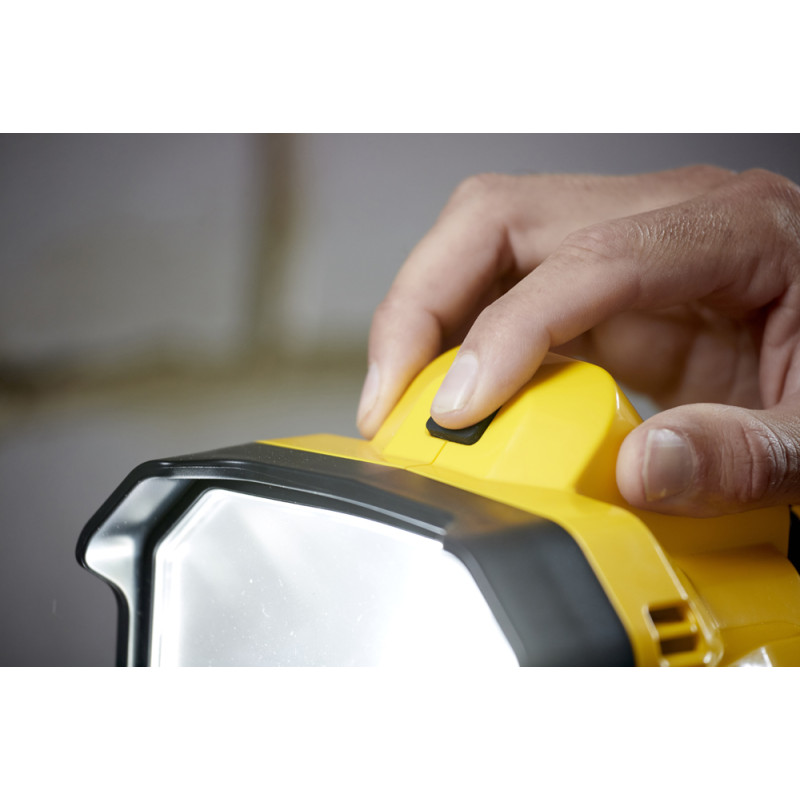 Projecteur LED portable 1825 lm STANLEY FATMAX