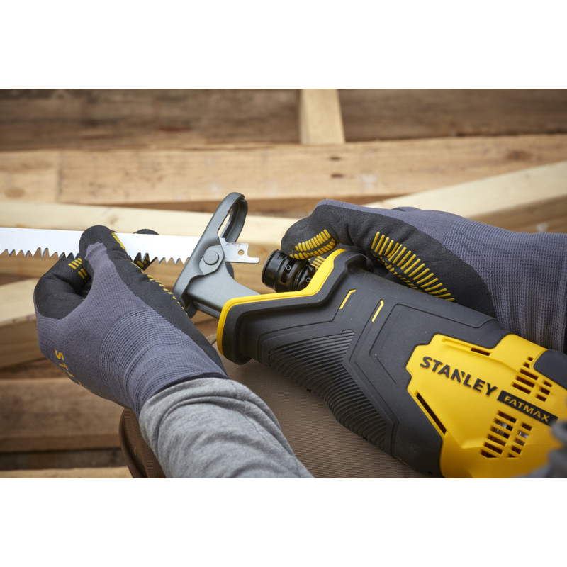 Scie sabre SFMCS300B-XJ 18V – Puissante et sans fil | STANLEY FATMAX
 Scie sabre SFMCS300B-XJ 18V – Puissante et sans fil | STANLEY FATMAX