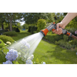 Pistolet d'arrosage Classique GARDENA – Arrosage Facile | GARDENA Pistolet d'arrosage Classique GARDENA – Arrosage Facile | GARDENA